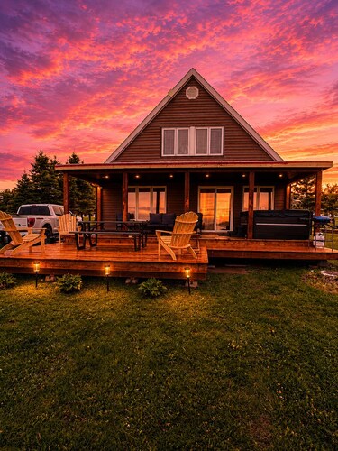 Frandy's River Resort, Hot Tub, Docks/River front