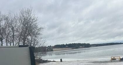 Frandy's River Resort, Hot Tub, Docks/River front