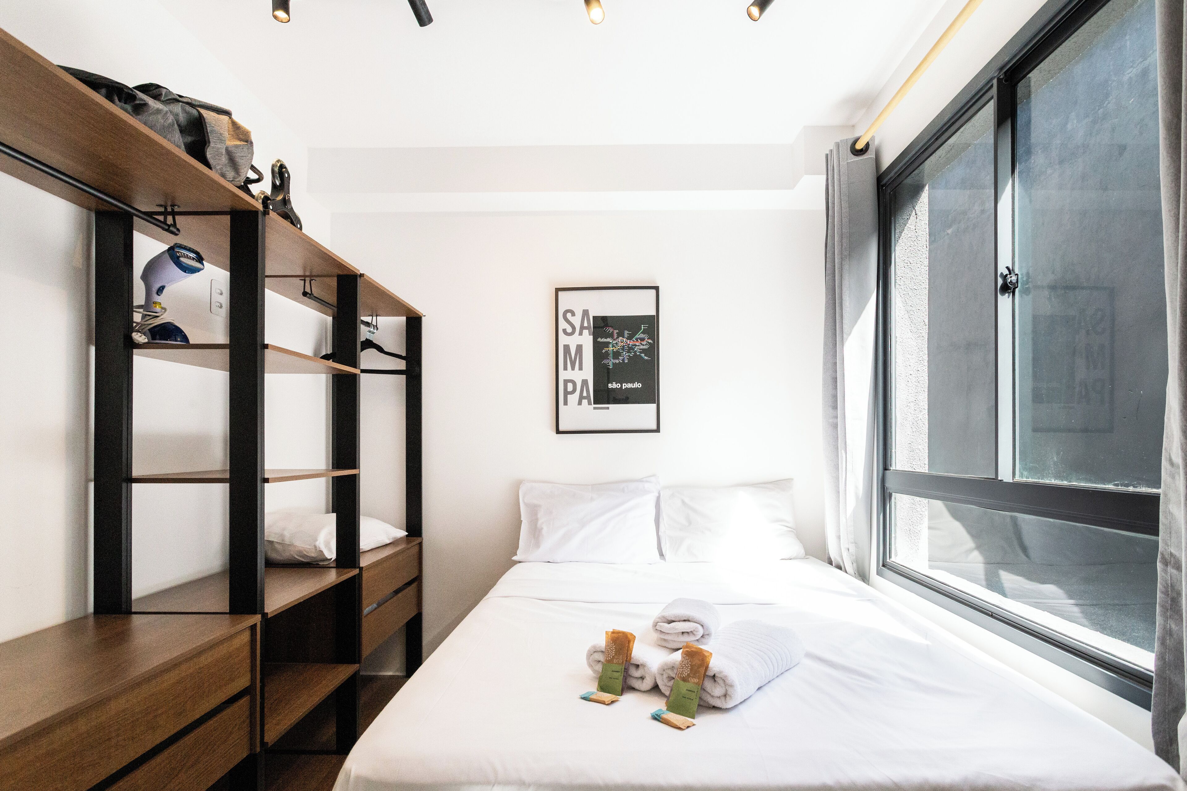 Studio | Verduisterende gordijnen, een strijkplank/strijkijzer, gratis wifi