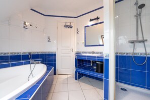 Een douche, een haardroger