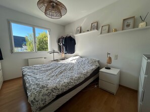 Iron/ironing board, WiFi - Holiday Home 'Maison Ker Galeret' with Terrace, Garden and Wi-Fi (Sarzeau)