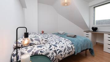 Iron/ironing board, WiFi