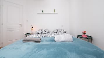 4 habitaciones, tabla de planchar con plancha y wifi