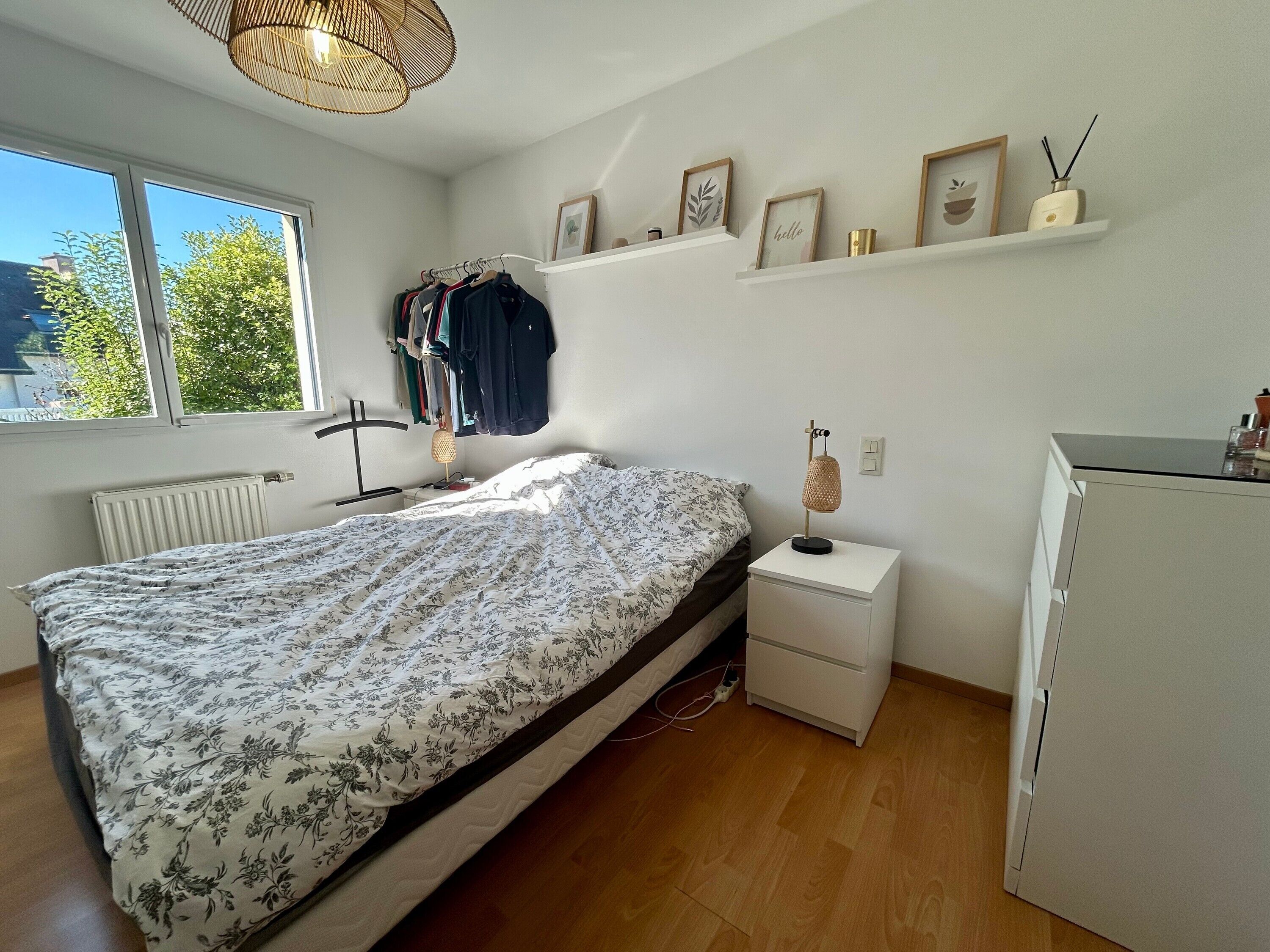 Iron/ironing board, WiFi