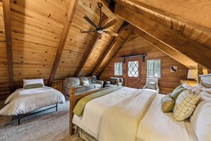 4 bedrooms, iron/ironing board, free WiFi, bed sheets - Sierra Pines Cabin BBQ, Fireplace, Updated Kitchen (South Lake Tahoe)