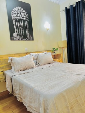 2 chambres, fer et planche à repasser, Wi-Fi, draps fournis