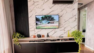 Comfort Apartment, 2 Bedrooms, Kitchen, City View