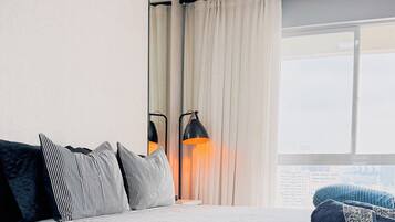 Apartamento conforto, 2 quartos, cozinha, vista para a cidade | Wi-Fi de cortesia, acesso para cadeiras de rodas