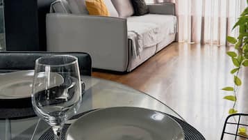 Comfort Apartment, 2 Bedrooms, Kitchen, City View | Living area