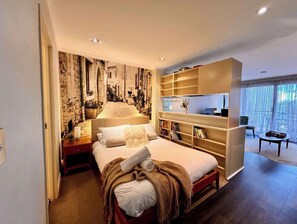 1 slaapkamer, een strijkplank/strijkijzer, wifi, beddengoed