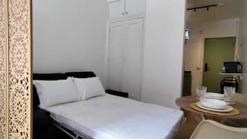 Appartement Confort, 1 lit double et 1 canapé-lit, cuisine | Coin séjour