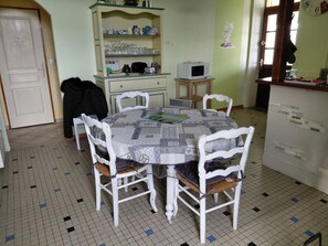 Dining - Country cottage large enclosed grounds ideal for pets (Sazeret)