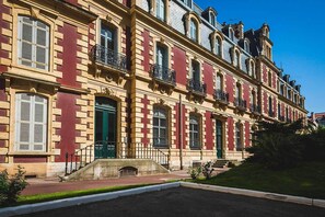 Exterior - LOFT · KEYWEEK contemporary Loft style Apartment in Biarritz City center (Biarritz)