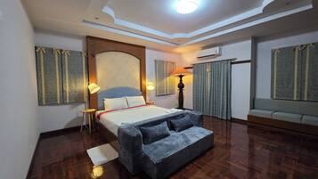 House, 5 Bedrooms, Smoking, Garden View | 5 bedrooms