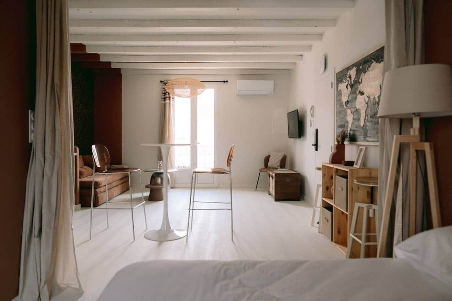 熨斗/熨衫板、Wi-Fi、床單