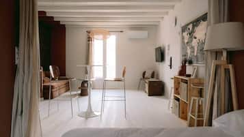 BĂŒgeleisen/BĂŒgelbrett, WLAN, BettwĂ€sche