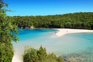 Beach nearby, sun-loungers - Simpson Secret - Epiros Coast (Preveza)