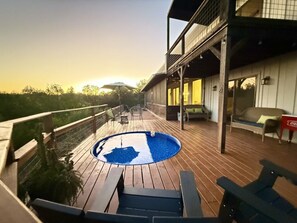 Luokittelematon kuva, 3 kautta 32, painike