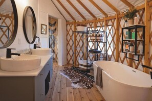 Luokittelematon kuva, 3 kautta 16, painike