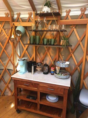 Interior - Yurt in the trees w TX stars & Pickleball (Dripping Springs)