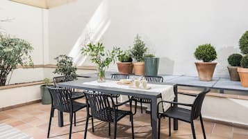 Superior Apartment | Terrace/patio