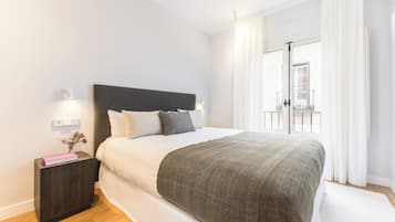 Comfort-Apartment | Laptopgeeigneter Arbeitsplatz, Bügeleisen/Bügelbrett, kostenloses WLAN