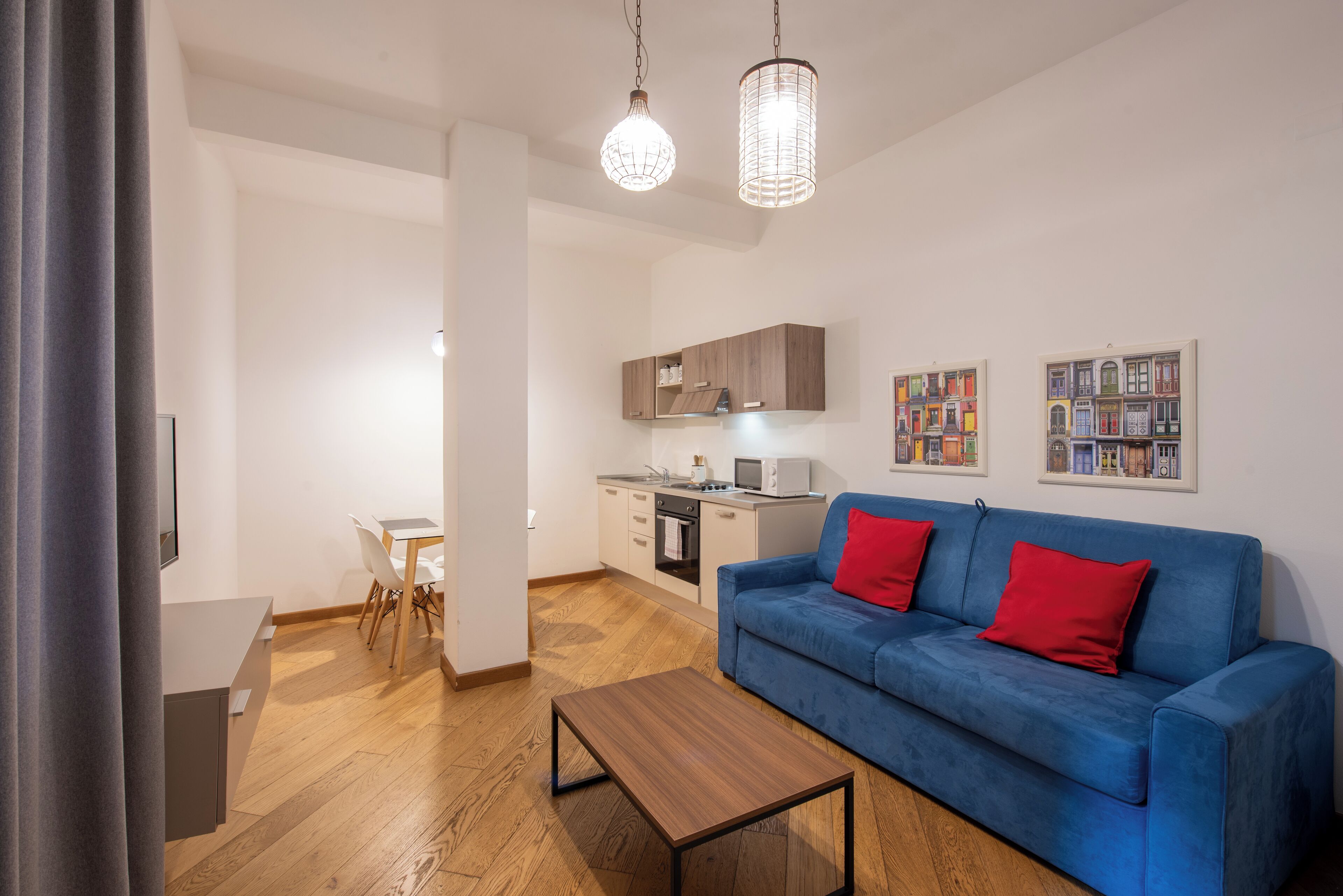 Superior Apartment | Living area | TV