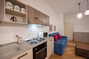 Superior Apartment | Private kitchen | Fridge, microwave, oven, stovetop - U Genova (Genoa)