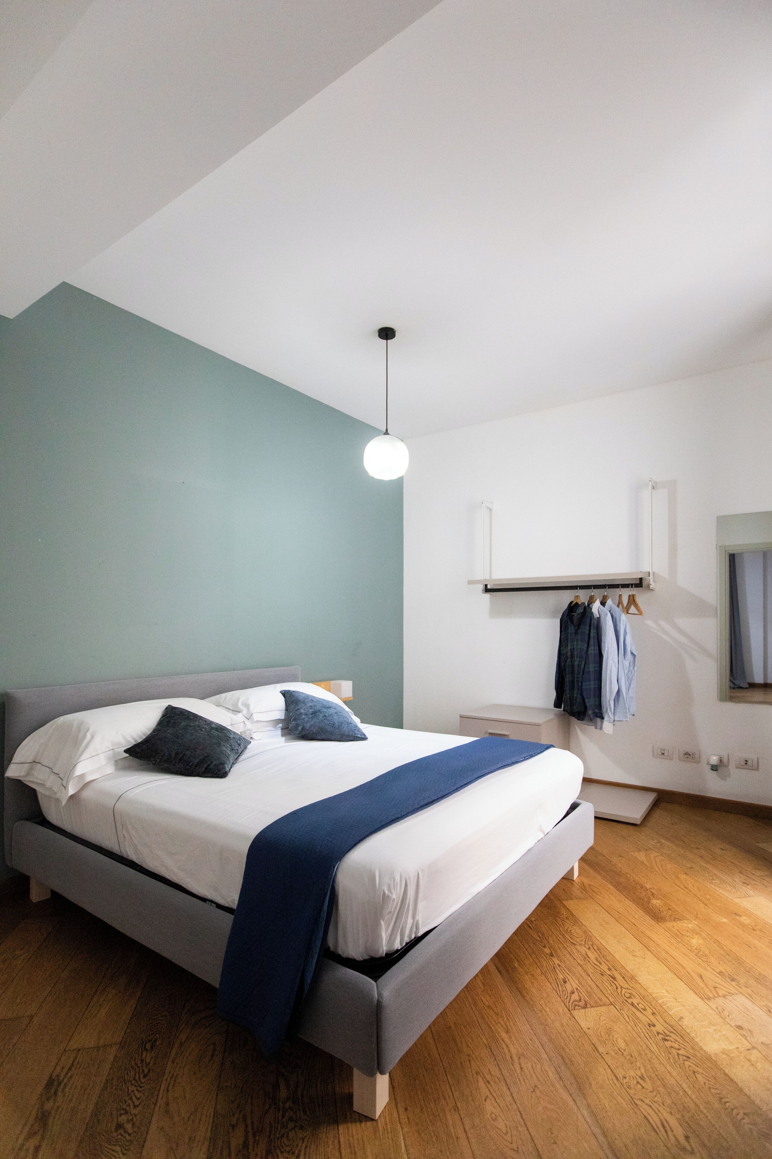 Premium bedding, memory-foam beds, soundproofing, free cots/infant beds