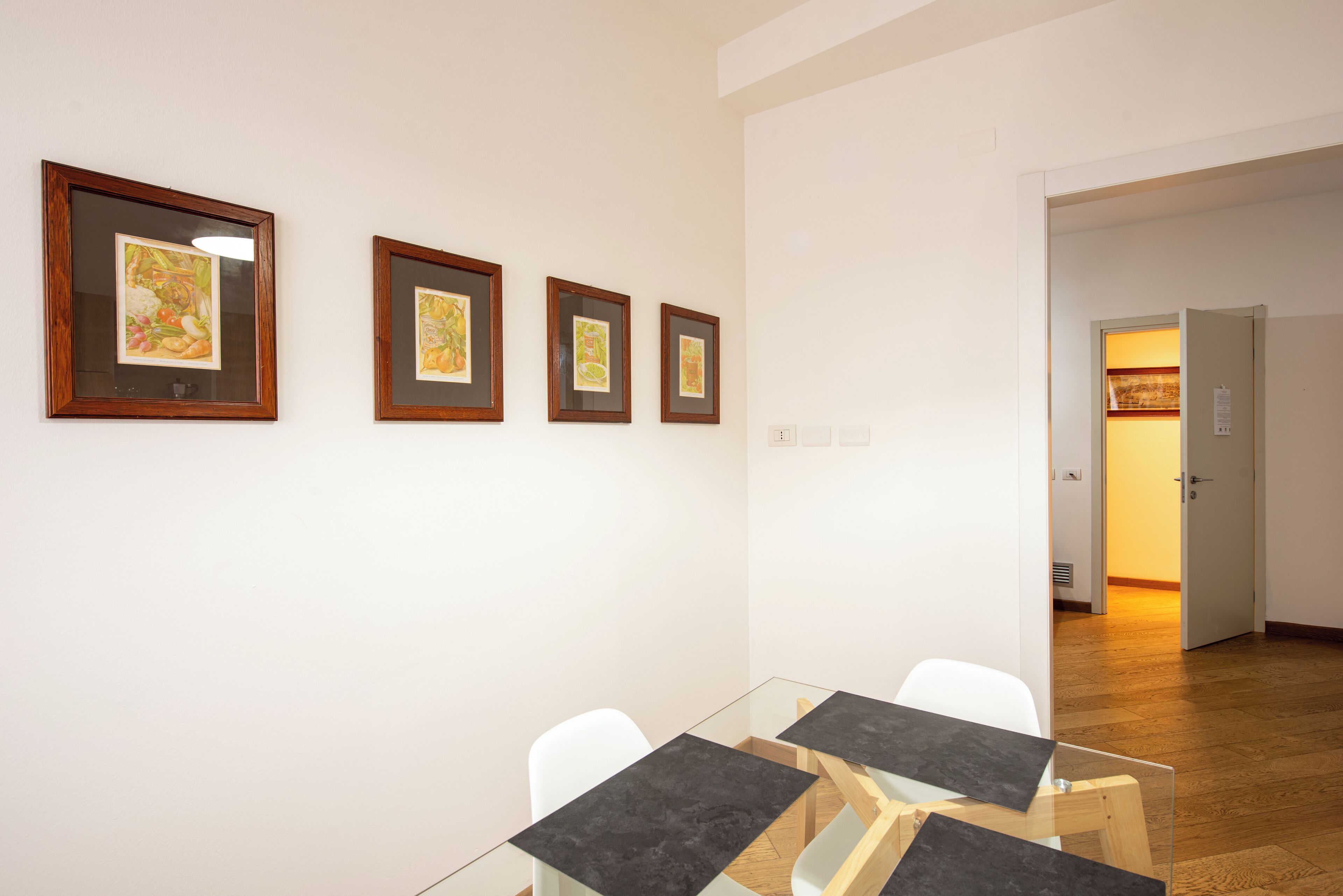 Apartemen Deluks | Tempat makan