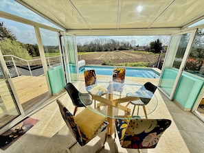 Dining - Spacious 6-bedroom villa in Boucau with heated pool, private spa & outside bar. (Boucau)