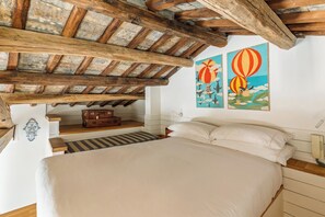 Unclassified image, 2 of 12, button