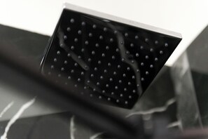 Standard dubbelrum - balkong - utsikt mot innergården | Övrigt