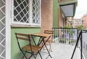 Standard dubbelrum - balkong - utsikt mot innergården | Utsikt mot innergård