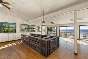 Interior - Fishermans Dream @ Laguna Get-Away-Circle (South Padre Island)