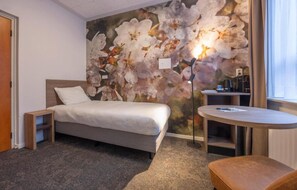 Free WiFi, bed sheets - A Place You'll Surely Enjoy! Indoor Pool, Sauna Access, Close to Africa Museum! (Berg en Dal)