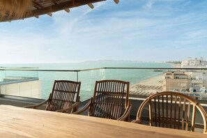 Outdoor dining - Penthouse Royal Orchid (Durrës)