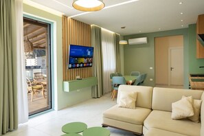 TV - Penthouse Royal Orchid (Durrës)
