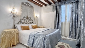 2 bedrooms, free WiFi, bed sheets - Apartment San Maurizio - Historical Center (Venecia)