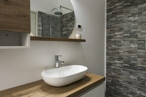 Shower, bidet - Apartments Florence - Masaccio Apartment (Firenze)