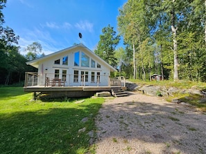 Exterior - Modern vacation home on Bolmen - 150 m to the lake, fireplace, 2 terraces (Stavshuld)