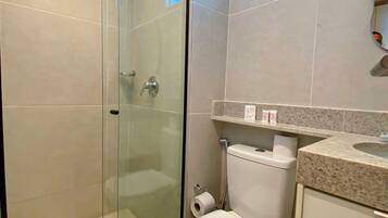 Standard-Apartment | Badezimmer