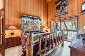 4 bedrooms, Internet, bed sheets - Rustic Cabin In The Heart Of Breckenridge With Private Hot Tub (Breckenridge)