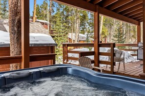Terrace/patio - Rustic Cabin In The Heart Of Breckenridge With Private Hot Tub (Breckenridge)