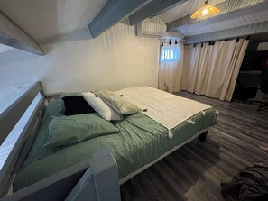 Acceso a internet y ropa de cama 