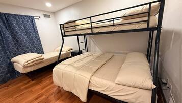 Desk, iron/ironing board, WiFi