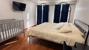 Desk, iron/ironing board, WiFi