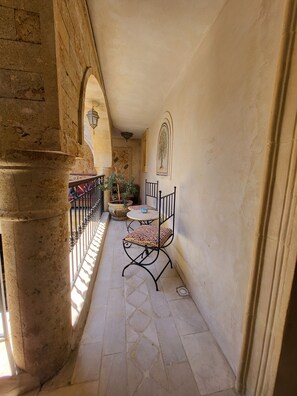 Terrace/patio - Al Madina Riad Bizerte, A Mediterranean Creative House Above the Sea (Bizerte)