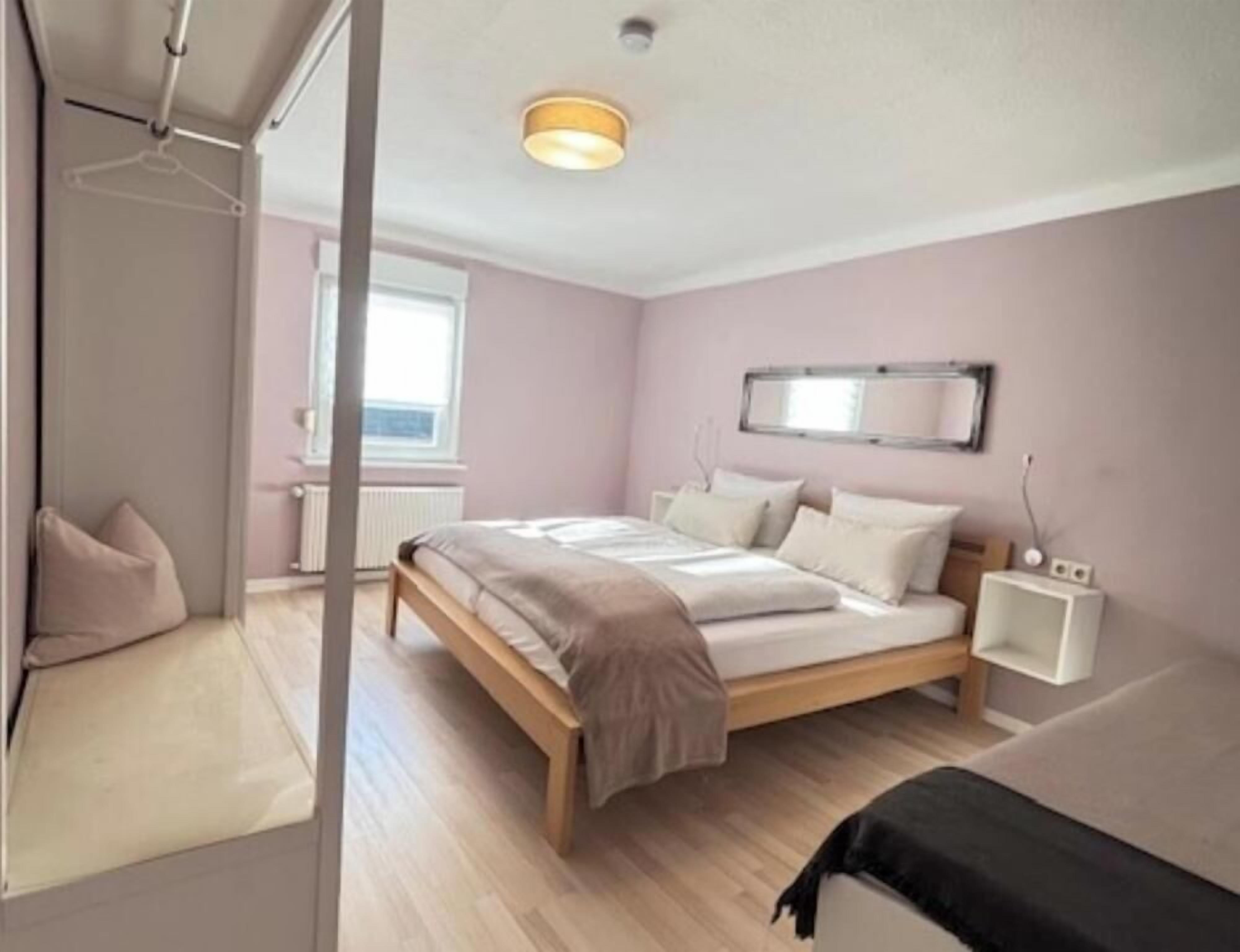 2 chambres, fer et planche à repasser, lit parapluie, Wi-Fi gratuit