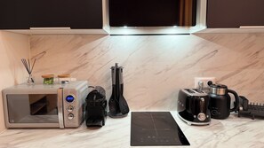 Interior - Modern, fully-equipped studio (Lyon)